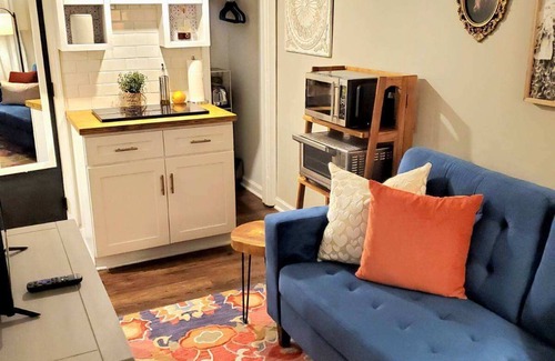 Southwest Raleigh Apartment | Cozy Tiny Loft near NCSU and Downtown Ral