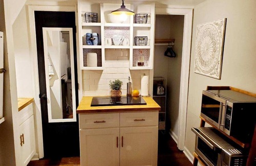 Southwest Raleigh Apartment | Cozy Tiny Loft near NCSU and Downtown Ral