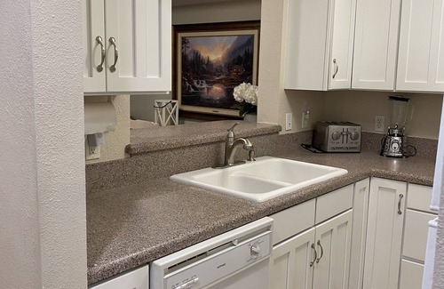 Eagle House | Cozy Townhome in Downtown Eagle