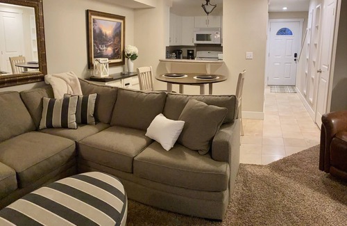 Eagle House | Cozy Townhome in Downtown Eagle