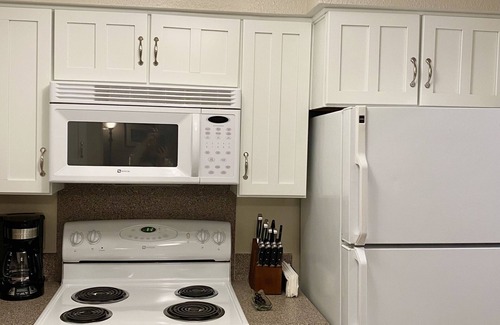 Eagle House | Cozy Townhome in Downtown Eagle