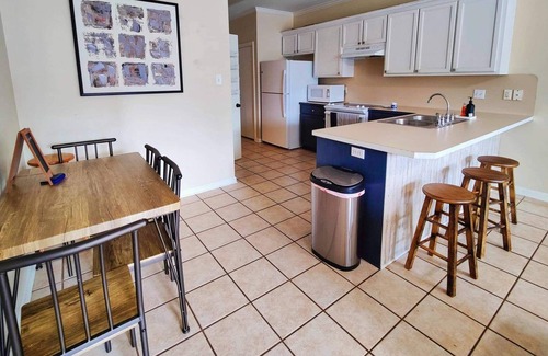 South Baton Rouge House | Cozy Townhome near LSU/Shops/Restaurants- 3 Bedroom