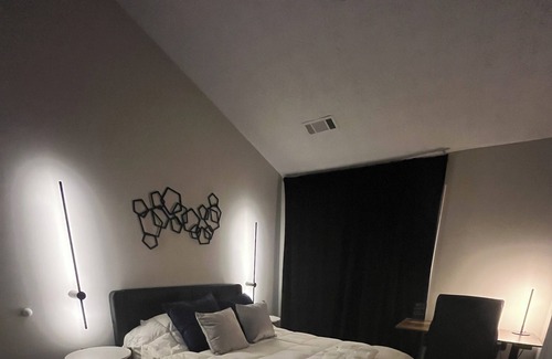 Lithonia House | Cozy Townhome with Executive Suite