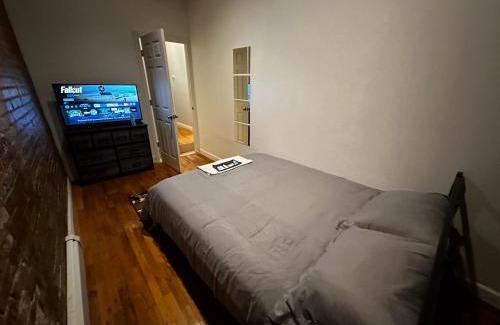 Harlem House | Cozy Townhouse in Harlem