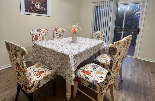 Lawrence House | Cozy townhouse in West Lawrence