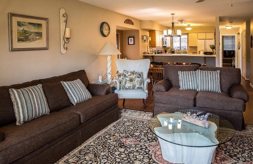 The Woods House | Cozy townhouse on Woods Resort Golf, spa, swimming, tennis and hiking