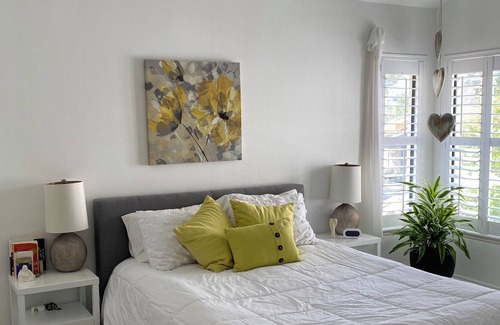Oak Park House | Cozy Townhouse with a view !
