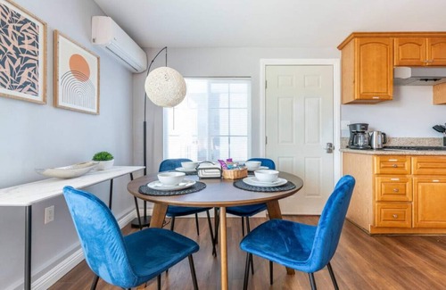 Covina House | Cozy Traveler’s Pad Pet-friendly: King Bed, Kitchenette, Laundry, Parking, and Designated Parking