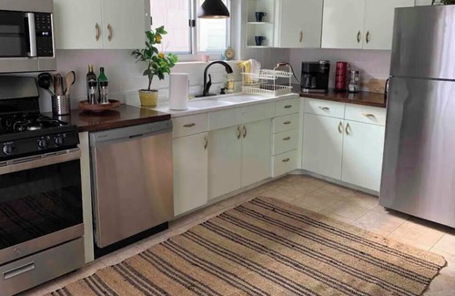 St. Louis House | Cozy two bed, one bath STL City charmer!