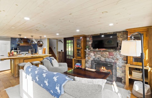 Rushville House | Cozy Two Bedroom Home Next to Canadaigua Lake Private 9+ Acres