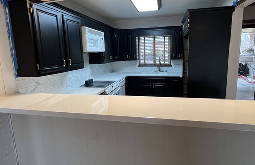 Grove House | Cozy two bedroom tucked in a quiet luxury neighborhood. Near water!