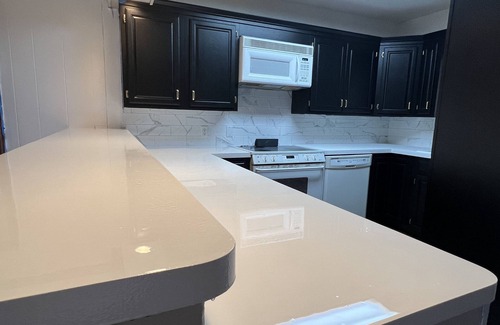Grove House | Cozy two bedroom tucked in a quiet luxury neighborhood. Near water!