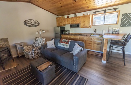 Tahoe Keys Cabin | Cozy unit, near the "Y." One minute walk to Tahoe Lagoon and forest trails!