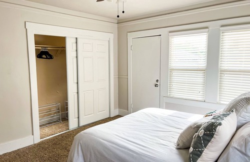 Tower District House | Cozy Updated 1920 Bungalow- 10 min Walk to Tower District