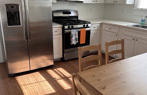East Carrollton House | Cozy uptown house