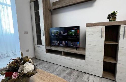 Zamca Apartment | Cozy Urban Accommodation in Beautiful Suceava