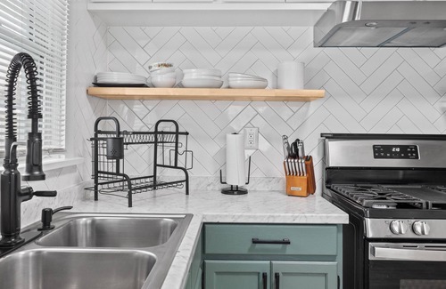 Central - Terry House | Cozy Urban Escape: Designed for Long Visits