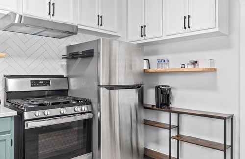 Central - Terry House | Cozy Urban Escape: Designed for Long Visits