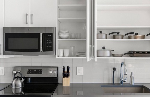 Five Points South Apartment | Cozy Urban Hideaway in Birmingham 10