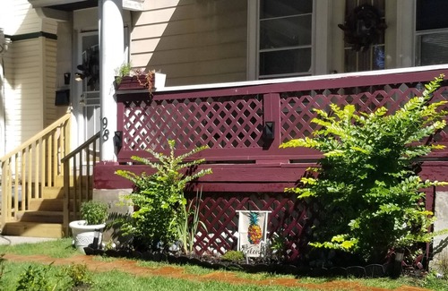 Rochester House | Cozy Urban Retreat in Rochester 7-10 min to Airport, UofR, Downtown, Eastman