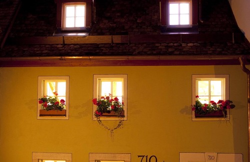 Rothenburg Old Town Apartment | Cozy vacation home with whirlpool tub and balcony
