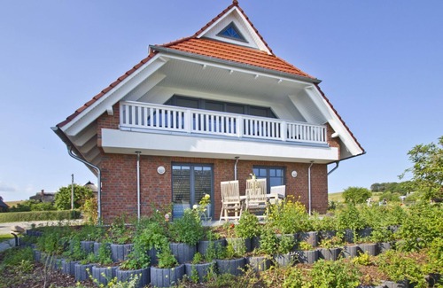 Gross Zicker Apartment | Cozy vacation apartment with terrace and garden - Ferienhaus Zaunkönig FeWo EG