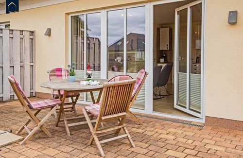 Korswandt House | Cozy vacation home in the countryside - with fireplace, garden & close to the lake