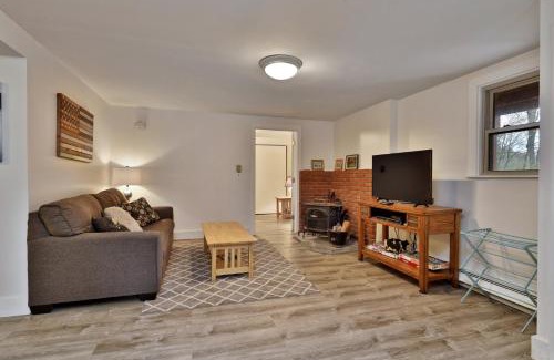 Bridgewater Corners House | Cozy Vermont House Near Ski Resort, Bridgewater and Woodstock, Private