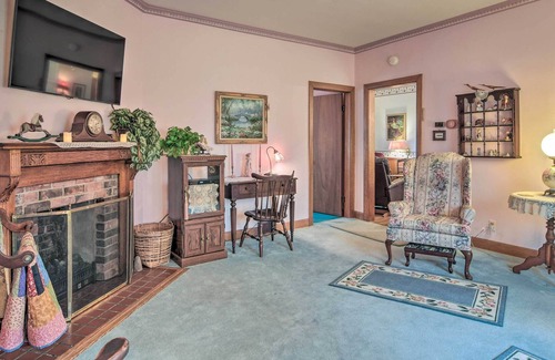 Elma House | Cozy 'Victoria House': 14 Mi to Downtown Buffalo!