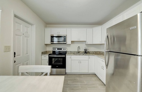 Fort Pierce Villa | Cozy Villa #2, 3 minutes from Downtown & 10 minutes to the Beach