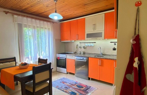 Sapanca Apartment | Cozy Villa with Backyard and Fireplace in Sapanca