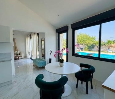 Piolenc House | Cozy villa with private pool