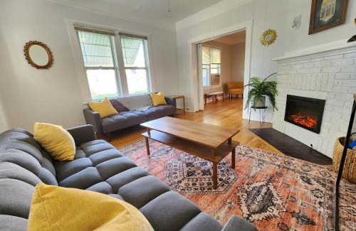 Colonialtown North House | Cozy Vintage Bungalow @Mills50 District