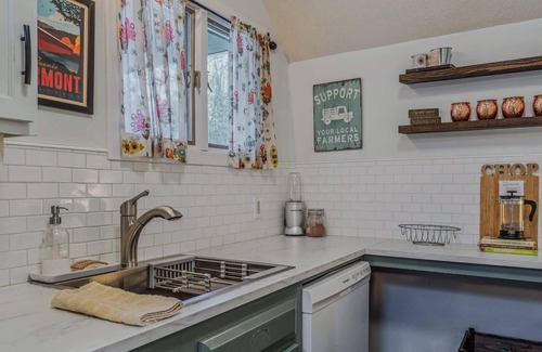 West Hartford Condo | Cozy VT Condo, Wood Fireplace | Kingswood 1C