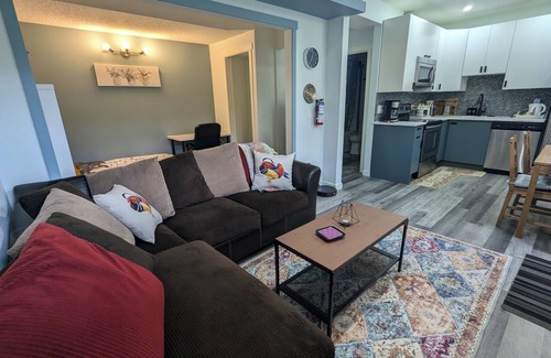 Southeast Calgary Apartment | Cozy Walden Apartment