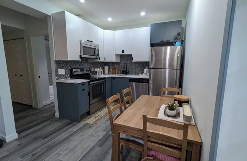 Southeast Calgary Apartment | Cozy Walden Apartment