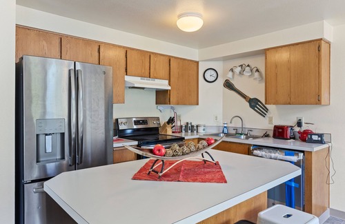 West Hills House | Cozy Water Front with Puget Sound Bay View in your Backyard