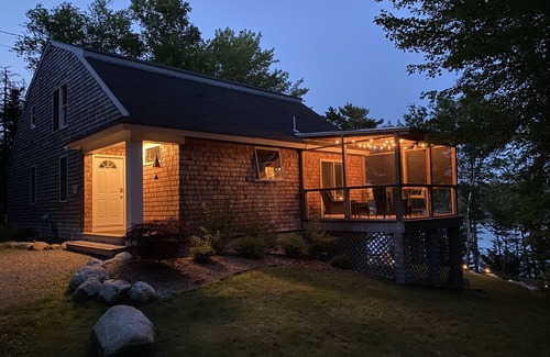 Hancock House | Cozy waterfront cottage 30 minutes from Acadia National Park