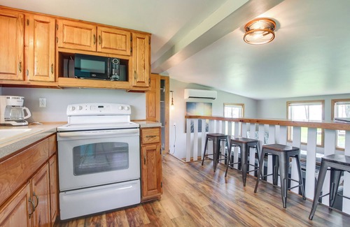 Oconto Cabin | Cozy Waterfront Home on the Bay of Green Bay!