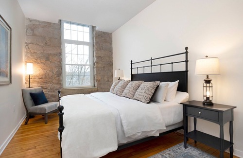 North Raleigh Apartment | Cozy Waterfront Retreat by a Beautiful Greenway