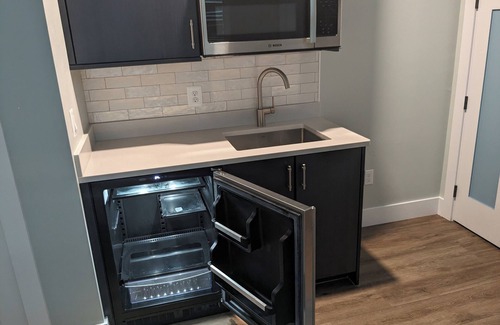 Cape Harbour Apartment | Cozy Waterfront Studio with Free WiFi in Beautiful Cape Harbour, Cape Coral FL
