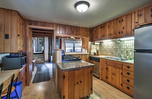 Wautoma Cottage | Cozy Wautoma Home w/Boats & Dock on Bughs Lake!