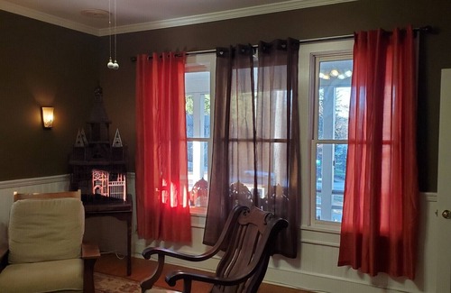 Waynesville House | Cozy Waynesville retreat near Cataloochee Ski Area - Lucile Room