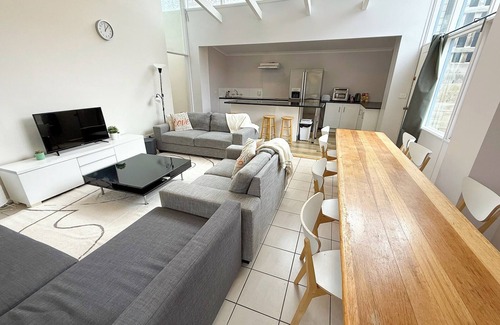 Jindabyne Villa | Cozy, well appointed unit near centre of Jindabyne and 30mins to snowfields.