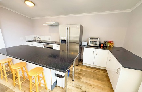 Jindabyne Villa | Cozy, well appointed unit near centre of Jindabyne and 30mins to snowfields.