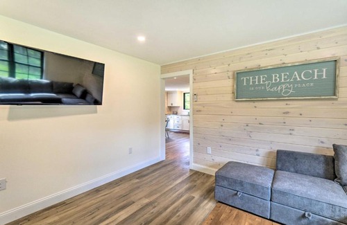 Wells House | Cozy Wells Getaway with Hot Tub - 4 Mi to Beach!