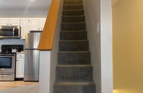 Bartlett Condo | Cozy White Mnt Resort: A/C-Pool-Hot tub-Storyland-NoConway-Walk to Attitash
