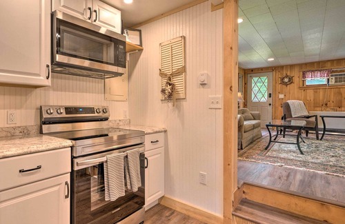 Lisbon Cabin | Cozy White Mountains Getaway w/ Wood Fire Pit