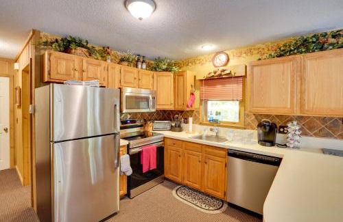 Wilmington House | Cozy Wilmington Home with Community Amenities!