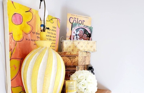 New Haven Apartment | Cozy Yellow Queen Bed By Yale U